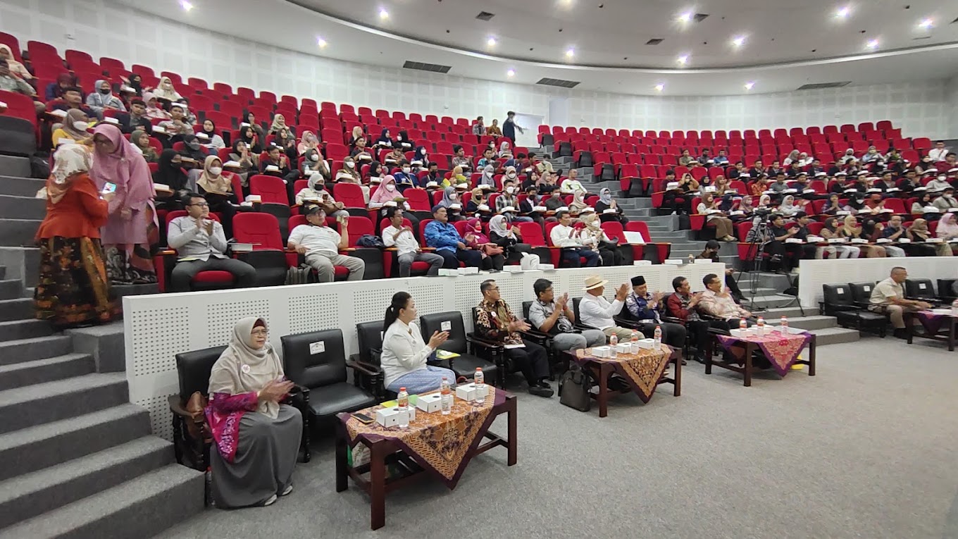 Auditorium Gedung Soejarwo (Malam : 12.00 - 24.00 WIB)