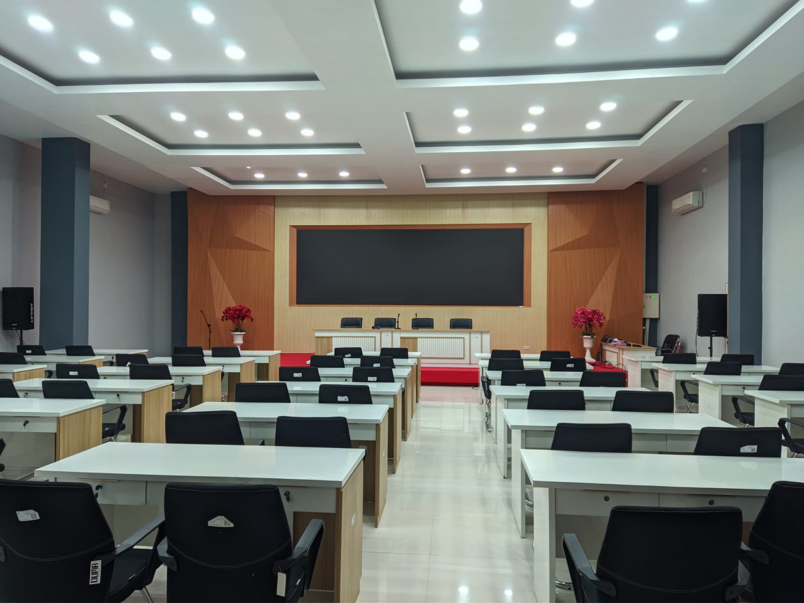 FullDay TV Auditorium Lt3 Gd Kewirausahaan / 10 Jam