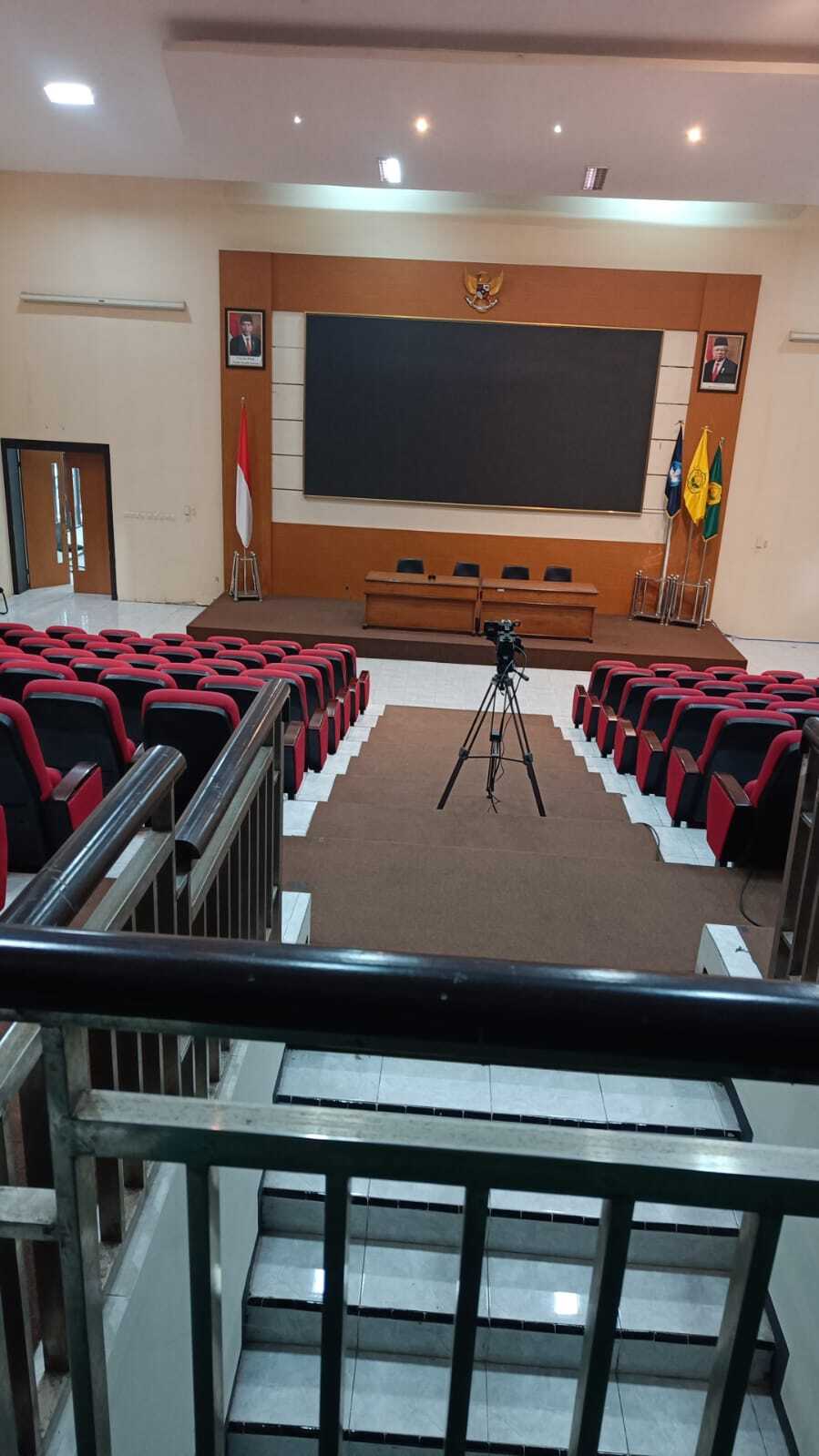 Sewa gedung auditorium gedung student center ( kapasitas 350 orang) (Warga Unej)